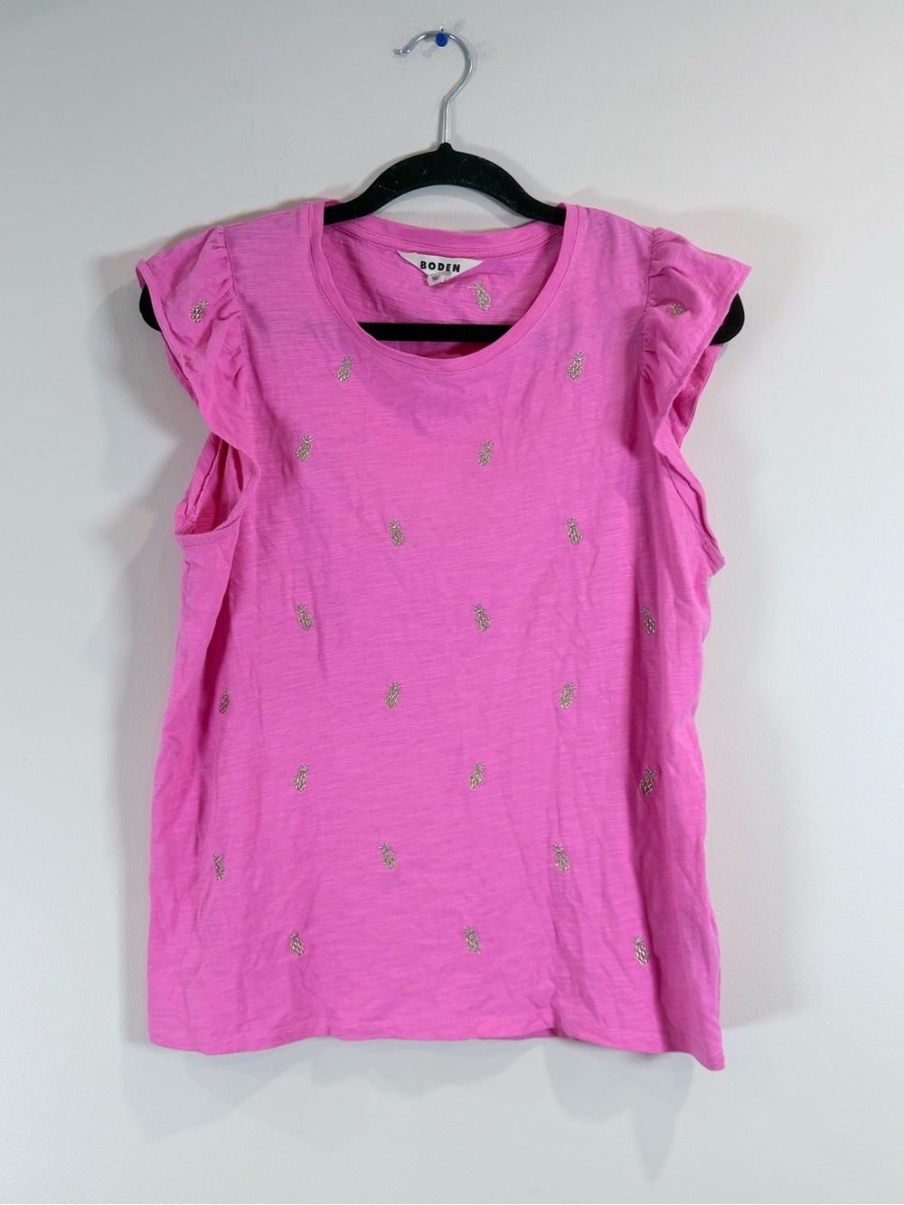 🔥Boden Women’s Pink Pineapple Embellished Tee Size M EC🔥
